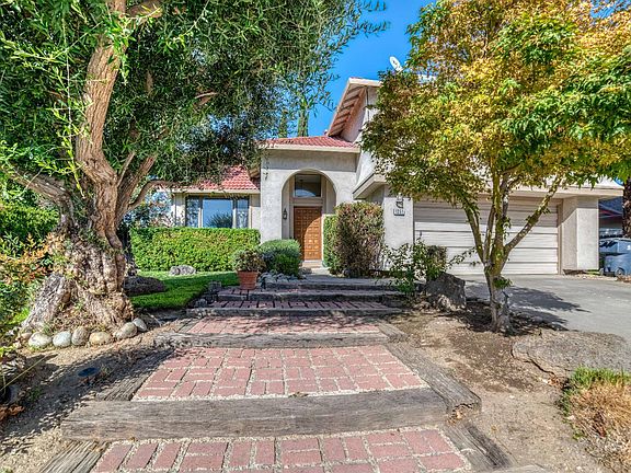 3rd image of 1251 Tennis Ln