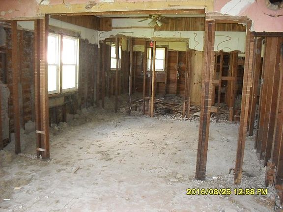 2nd image of 614 S 6th St