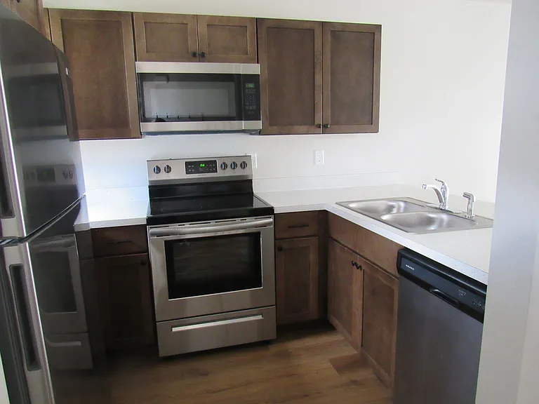 25 Appleway Dr #2 — Photo 4