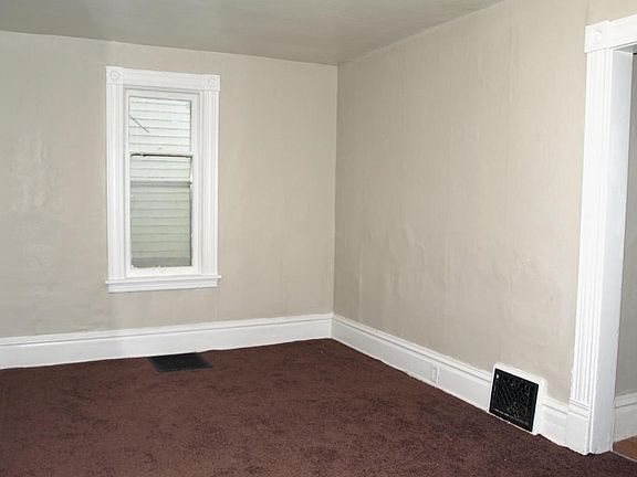 2nd image of 1041 Sherman St SE