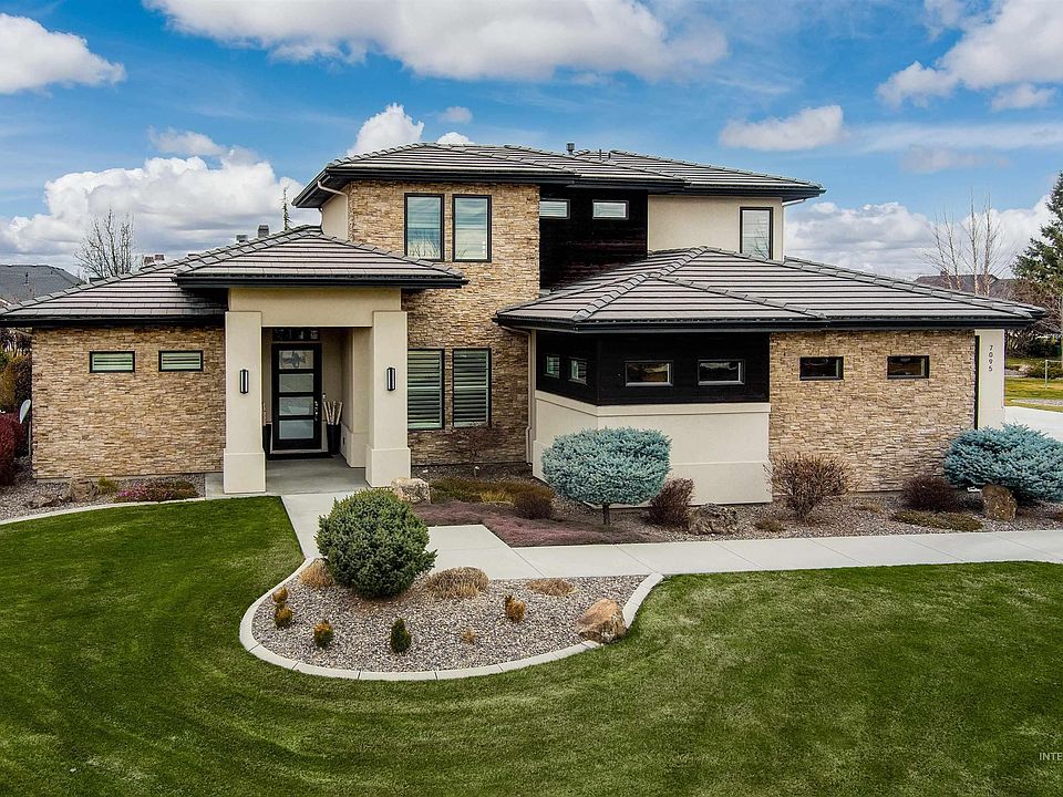 1st image of 7095 N Tree Haven Pl