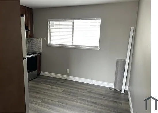 2 bed, 800 sqft, $3,100 — Photo 2