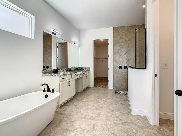 15707 Vetta Dr — Photo 29