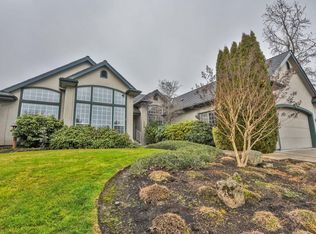 2406 Meadowcreek Dr, Medford, OR