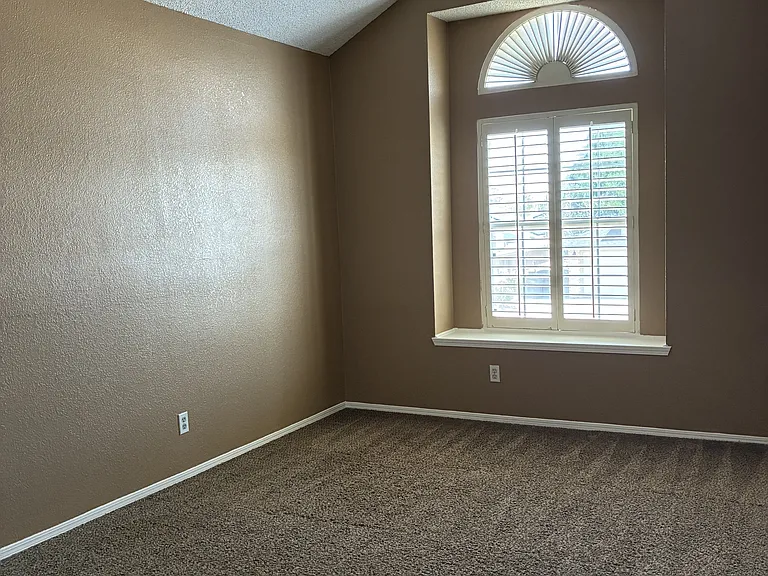 3186 Crazy Horse Dr — Photo 16