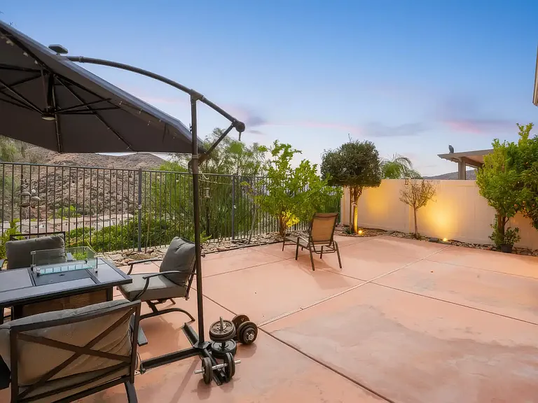 24235 Lilac Ln — Photo 18