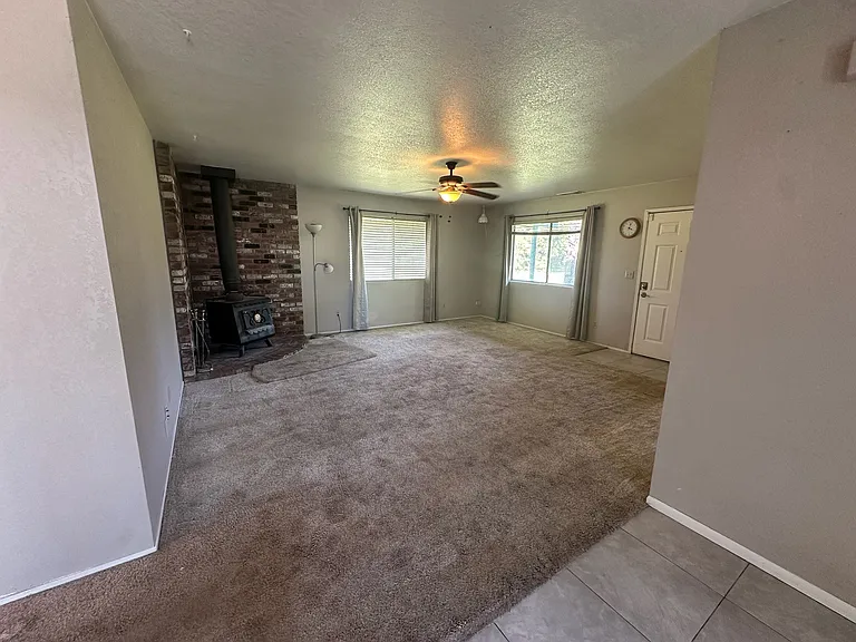 8285 Buena Vista Ave — Photo 3