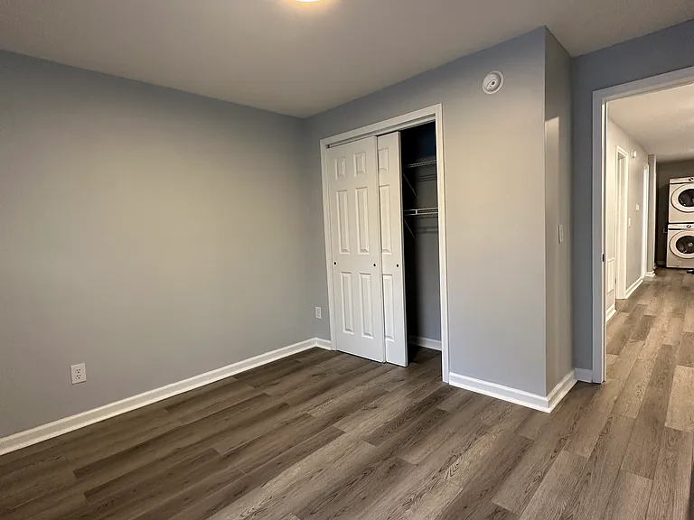 127 Henderson St #2 — Photo 7