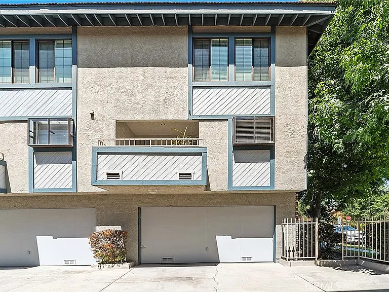 3876 Howard Ave #7 — Photo 22