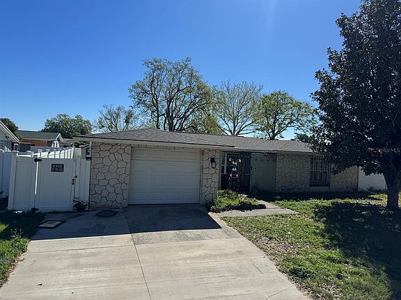 2nd image of 9040 Crabtree Ln