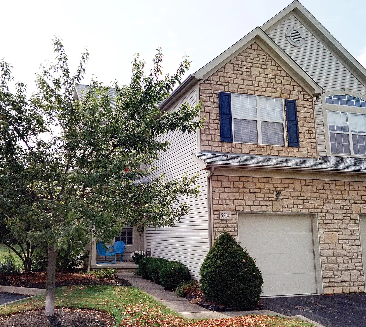 3 bed, 2.5 bath, 1526 sqft, $2,100 — Photo 1