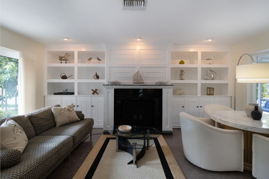3240 Lakeview Drive, photo 8
