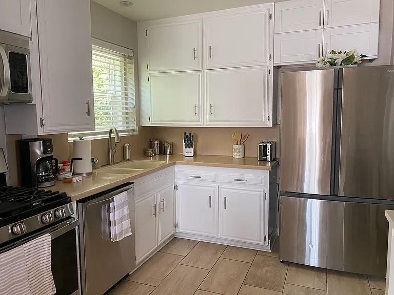 5944 Irvine Ave — Photo 6
