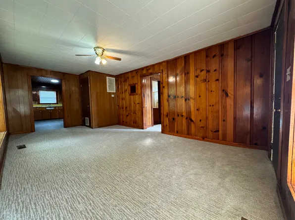 602 W Washington Ave, Fairland, OK 74343