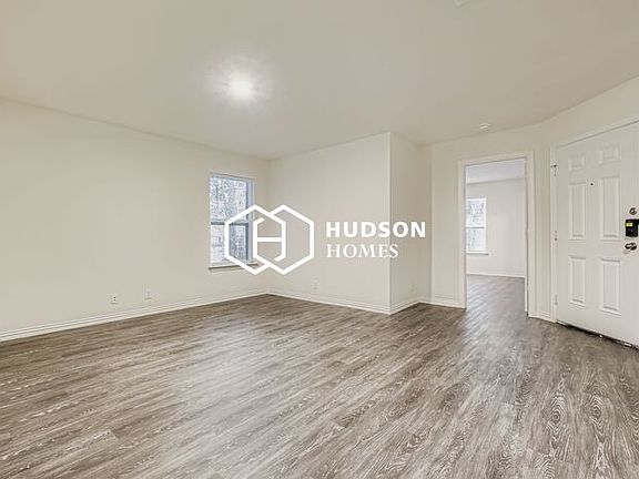 3rd image of 3215 McArthur Ave #102