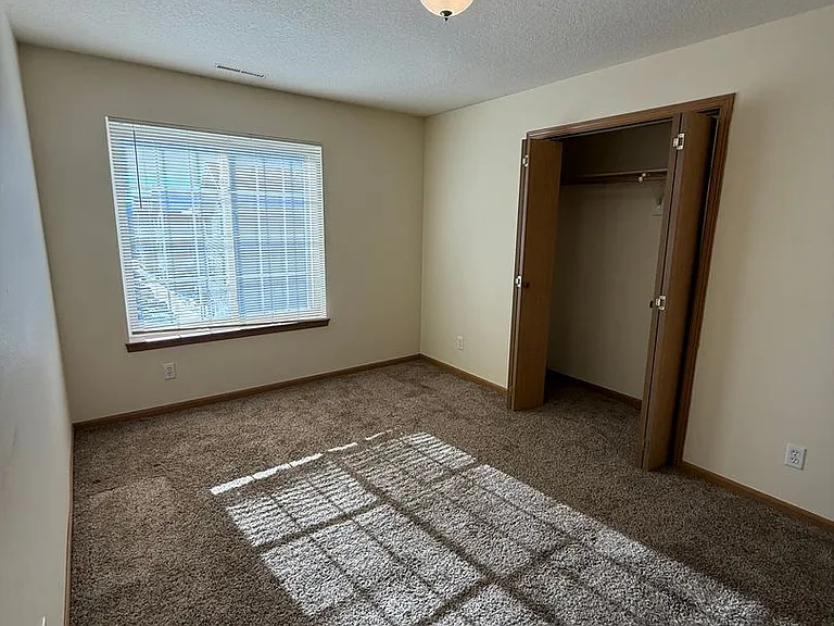 221 Crystal St — Photo 6