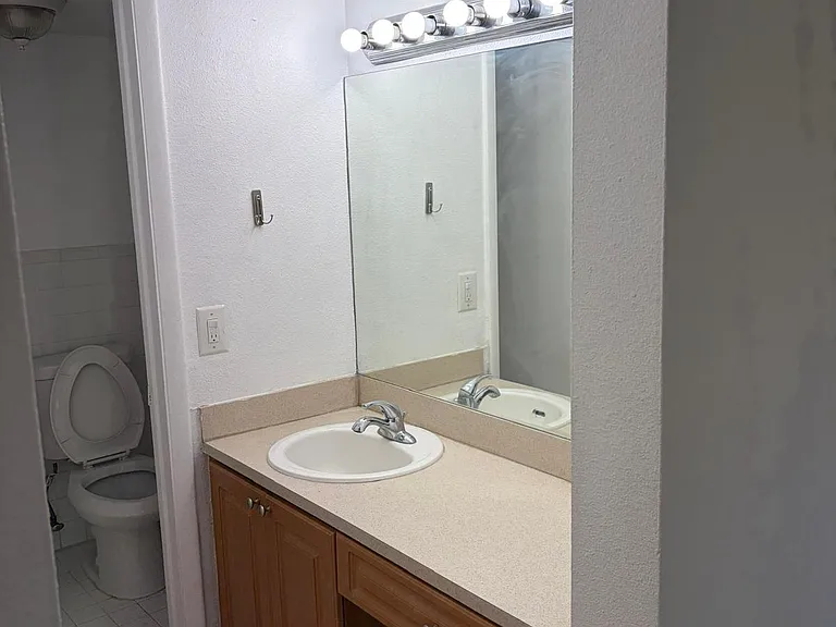 5500 SW 77th Ct #101 — Photo 7