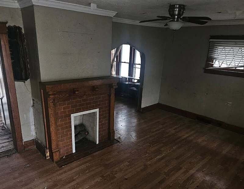 1st image of 1449 Walbridge Ave