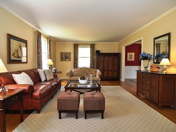 4th image of 110 Woodbridge Dr