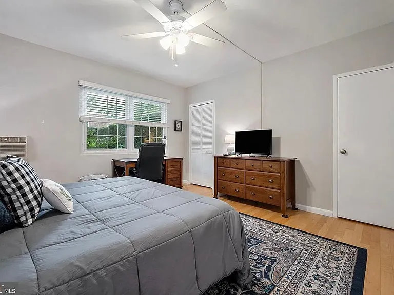 3408 Martha Custis Dr — Photo 11