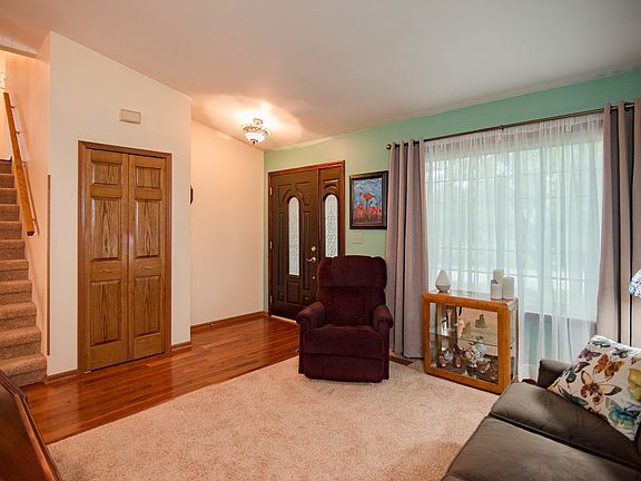 4th image of 1474 Carriage Ln