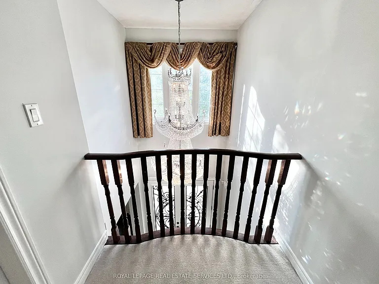 3306 Fox Run Cir — Photo 24