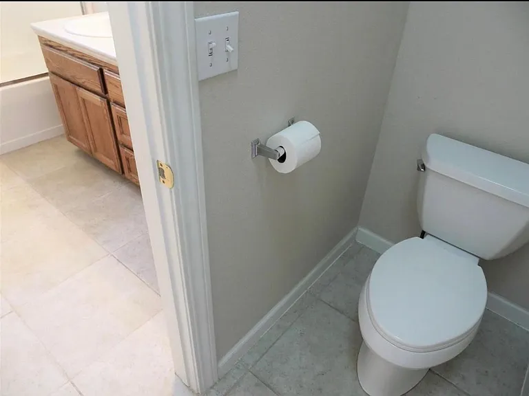 160 Lake Dr — Photo 21