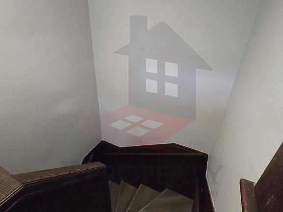 3rd image of 188 Carleton St #2