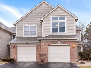 180 Stockton Dr, Grayslake, IL 60030