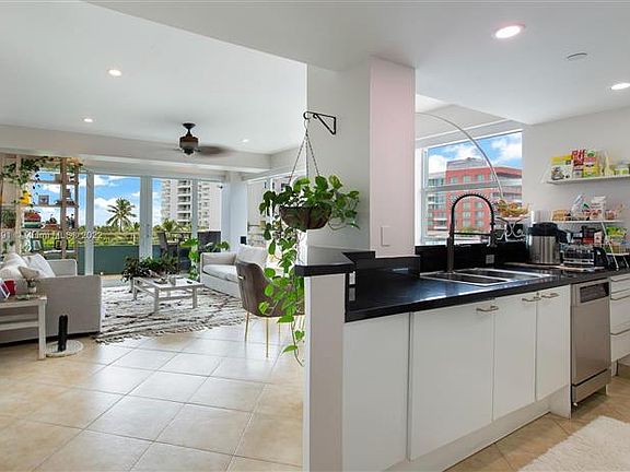 2nd image of 200 Ocean Dr APT 6A