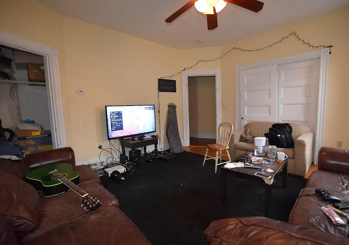 5 bed, $8,500 — Photo 2