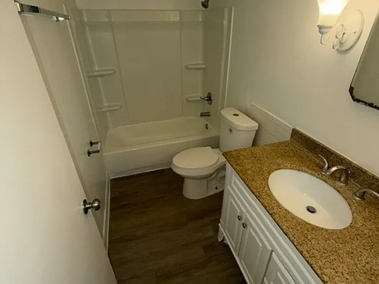 Naveen Pine Apartments — Photo 34