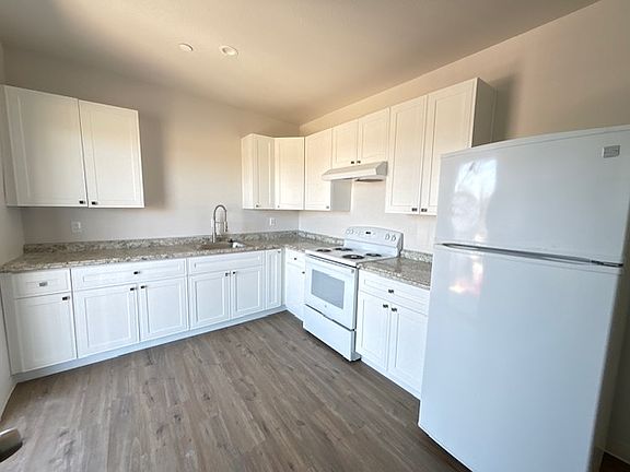 2nd image of 200 E Tabor Ave #0