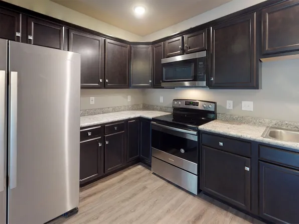 5605 N Withershin Point, Peoria, IL