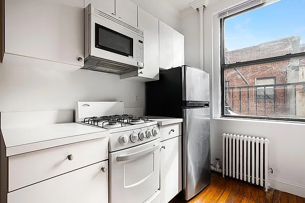 Rented by Compass | media 16