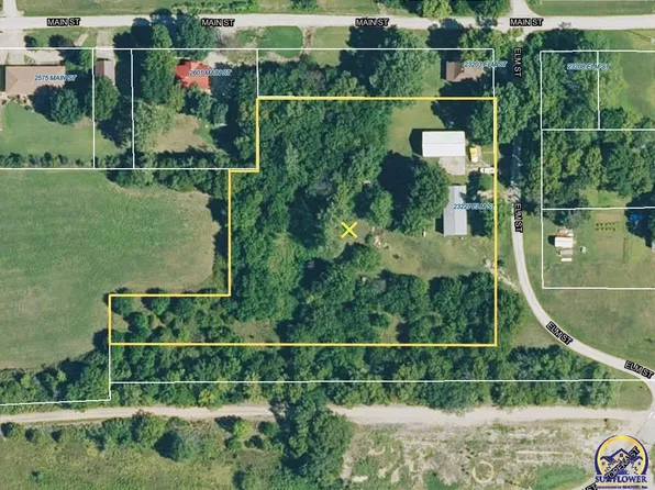 23227 Elm St, Vassar, KS 66543