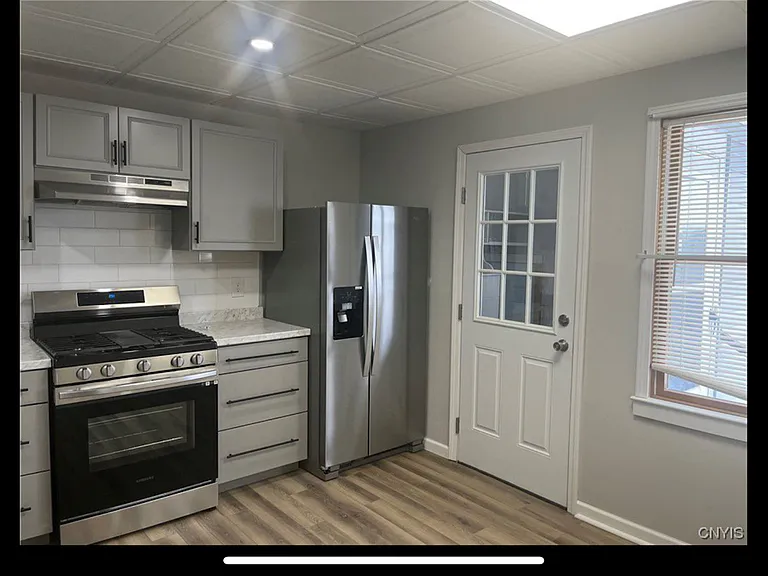 102-104 W Linden St #102 — Photo 11