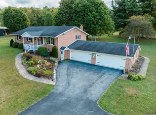 527 Maple Springs Rd, Hollsopple, PA 15935