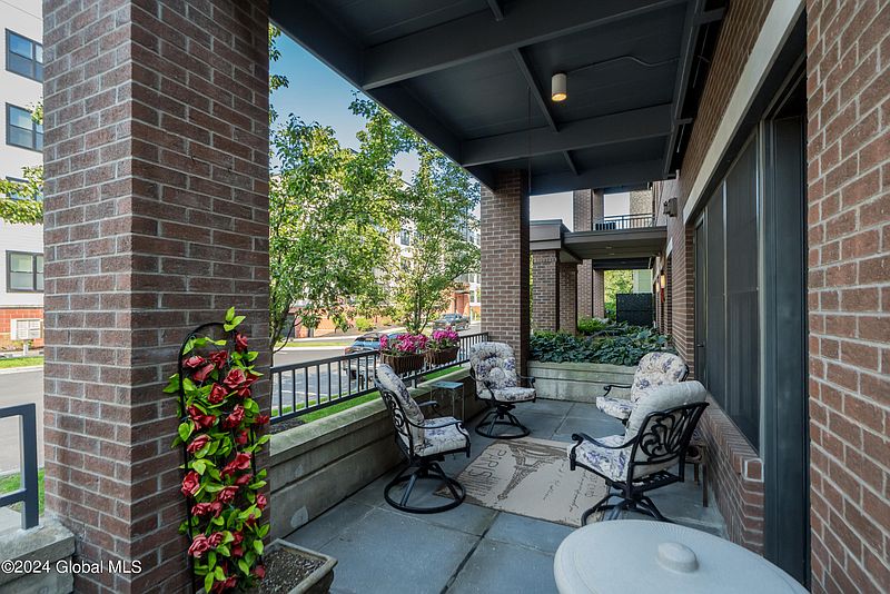 5th image of 30 Whistler Court #211