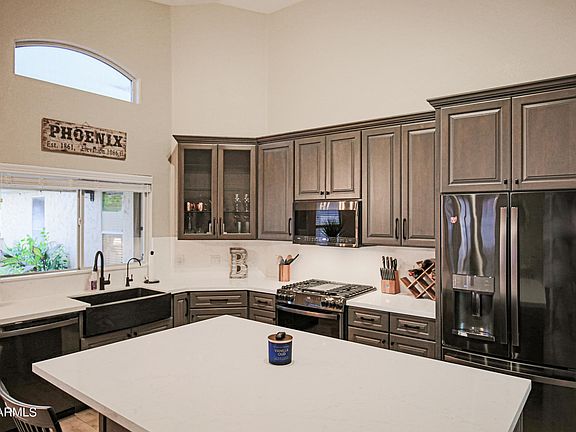 4th image of 9948 W Tonopah Dr