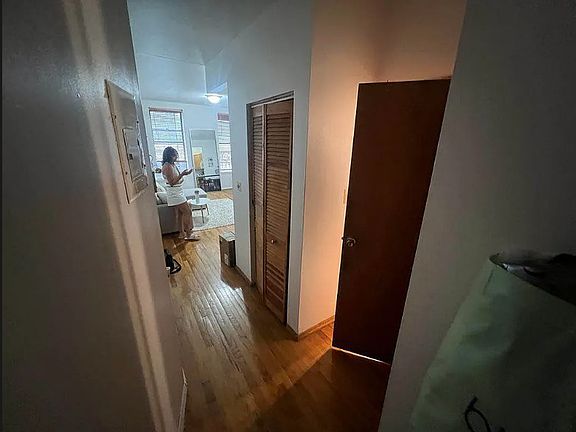 3rd image of 449 W 37th St #4W