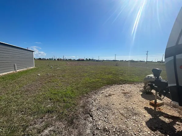 143 Sheephead Trl, Palacios, TX 77465