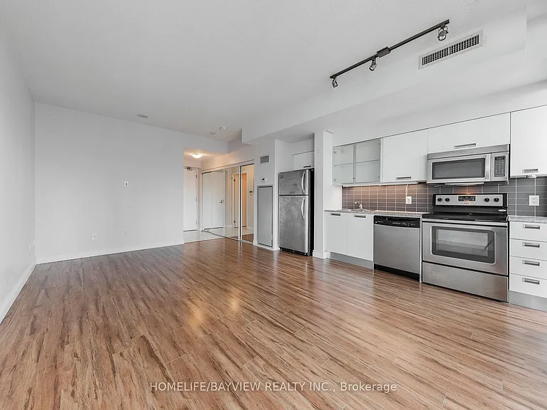 38 Grenville St #2405 — Photo 17