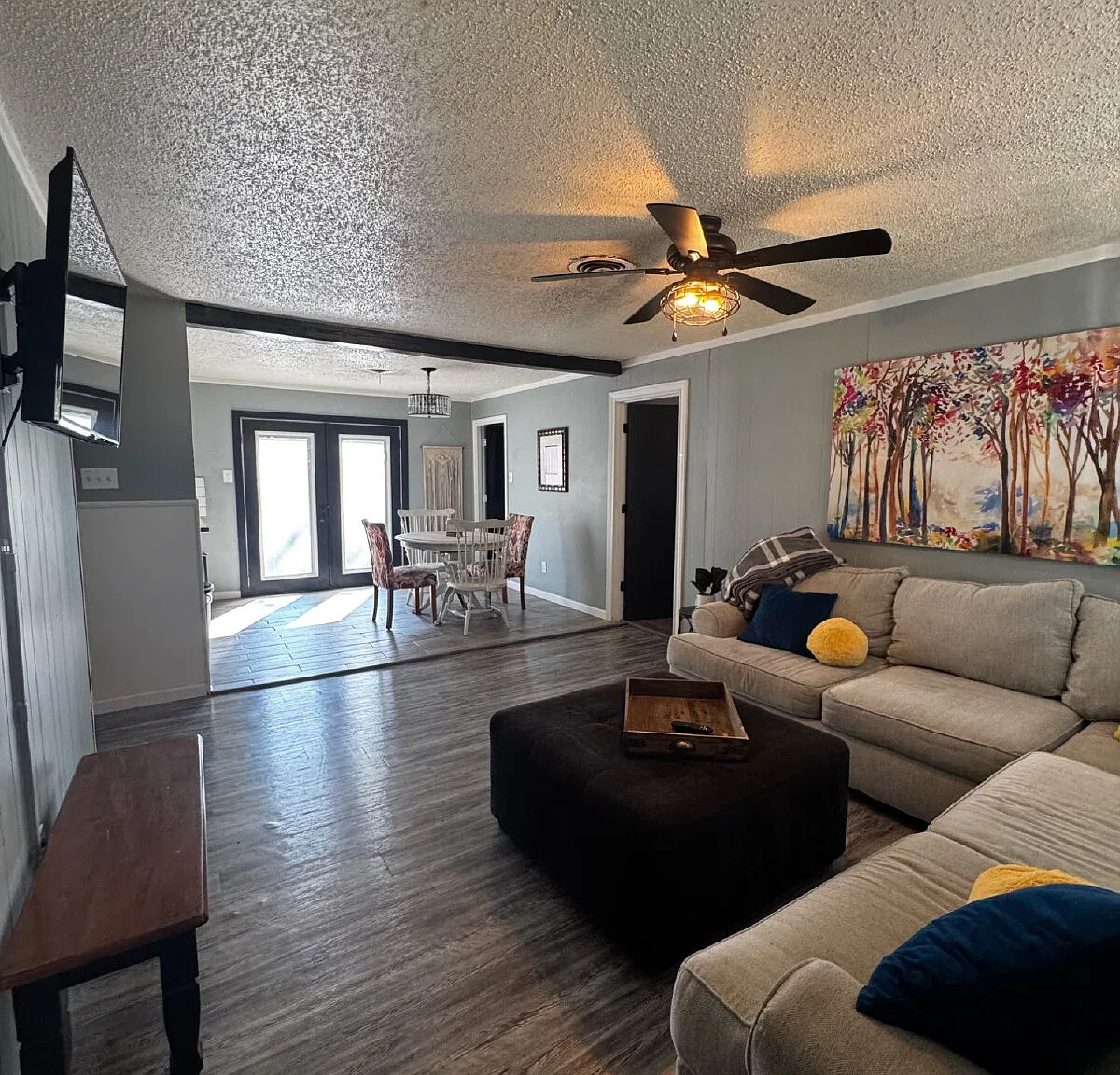 4 bed, 2.0 bath, 1413 sqft, $2,100 — Photo 3