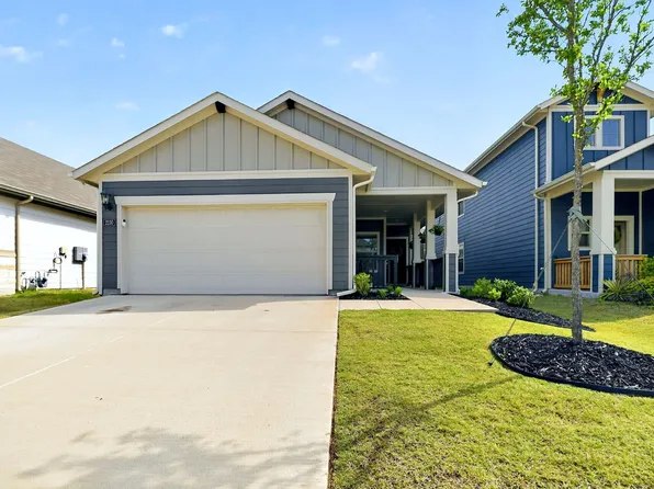 2230 Cliff Springs Dr, Forney, TX 75126
