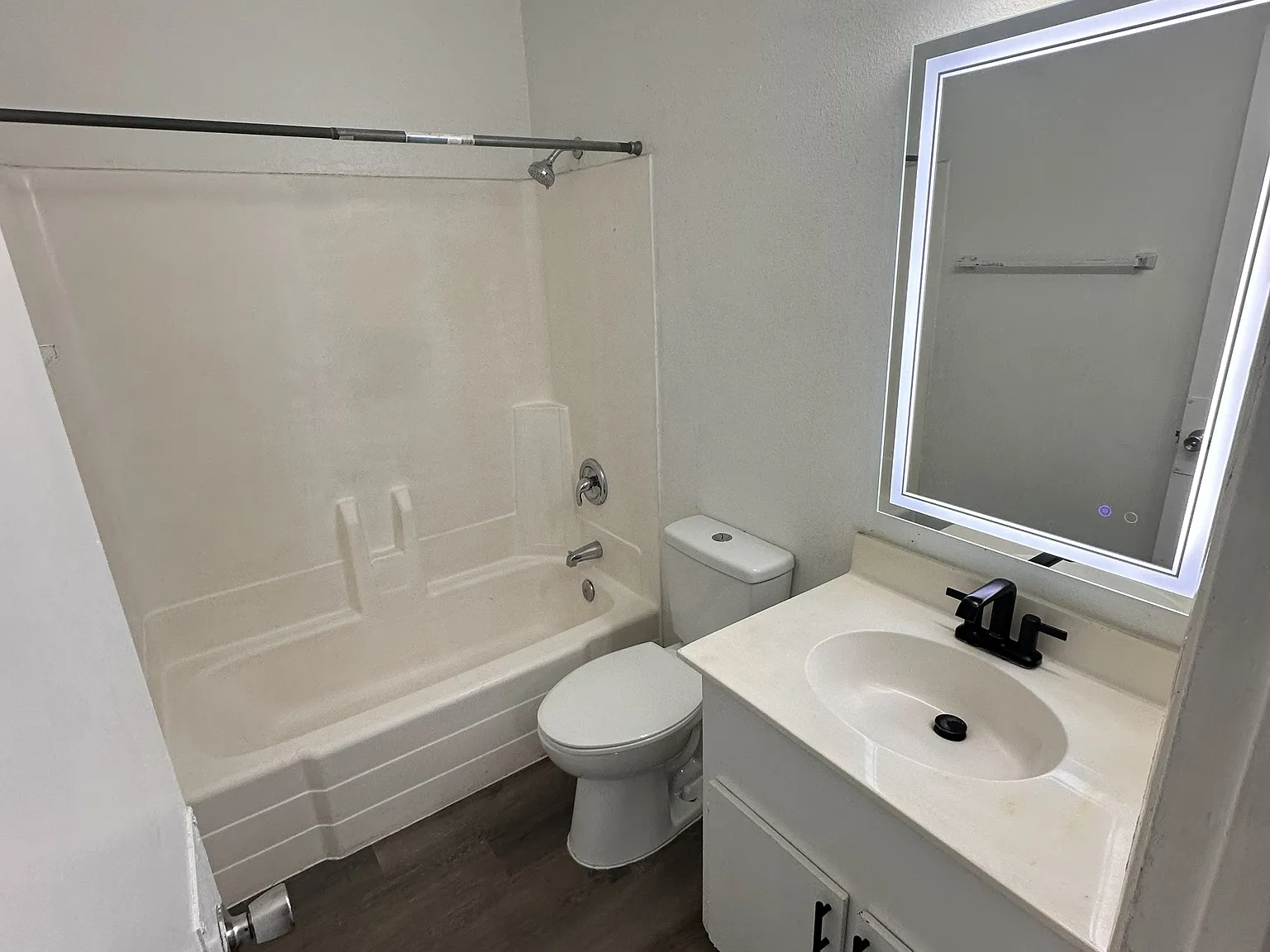 2 bed, 800 sqft, $1,099 — Photo 4