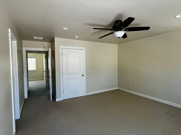 2752-96 Catalyst St — Photo 14
