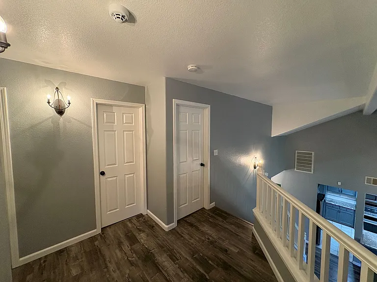 534 W Russell Ave — Photo 11