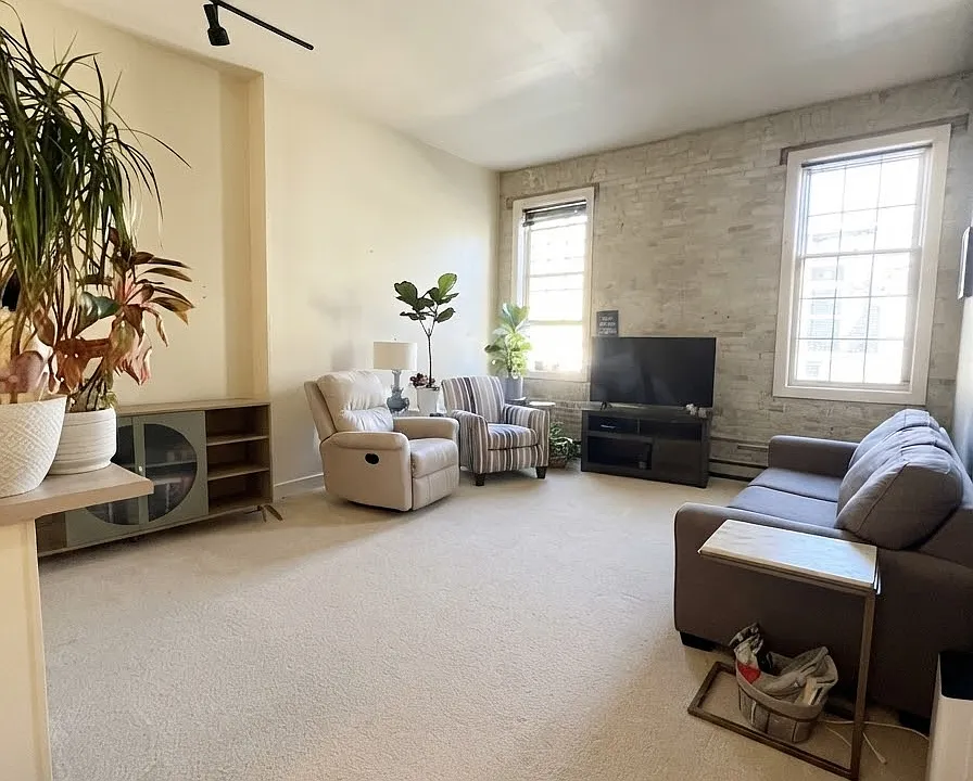 818 Pennsylvania Ave #200