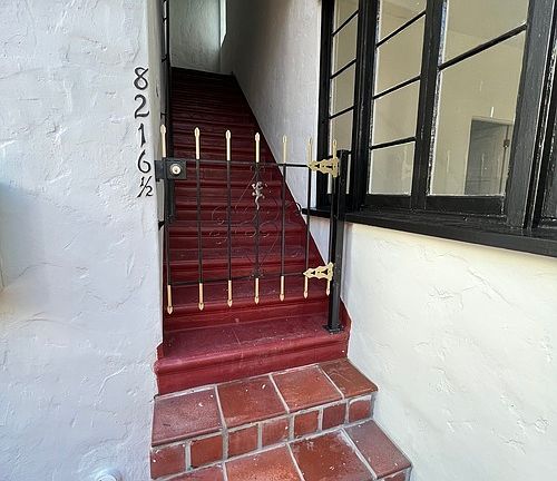 3rd image of 8214 Norton Ave #8216-1/2
